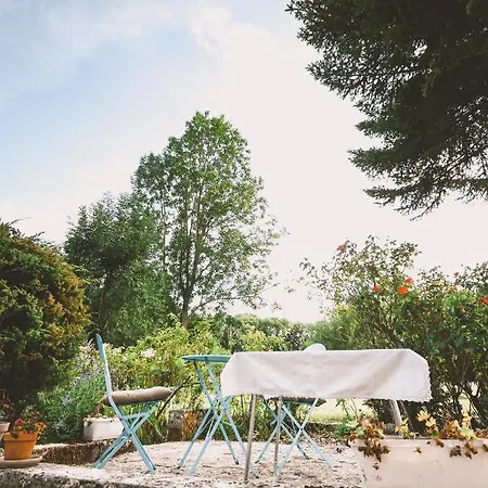 לינה וארוחת בוקר Chez Fred Et Cecile 3*