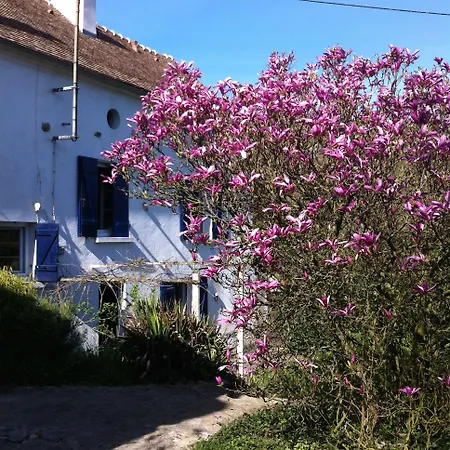 Chez Fred Et Cecile לינה וארוחת בוקר