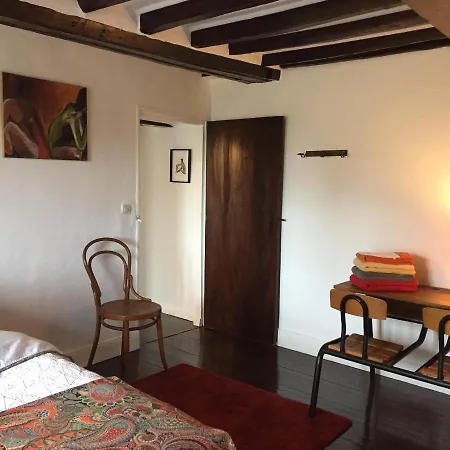 Chez Fred Et Cecile לינה וארוחת בוקר